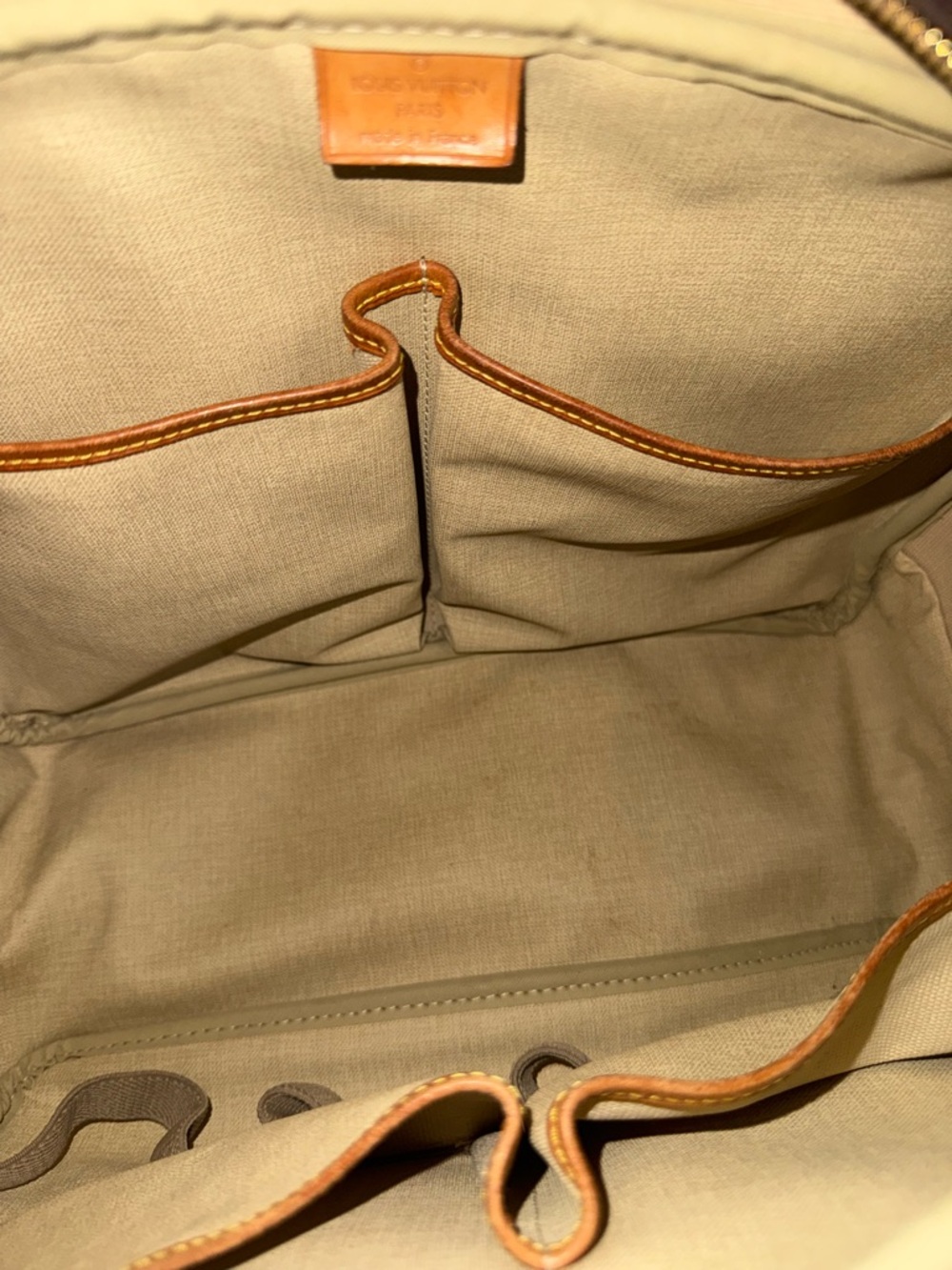 Louis Vuitton Deauville Monogram Canvas Vanity Bag - Picture 7 of 9